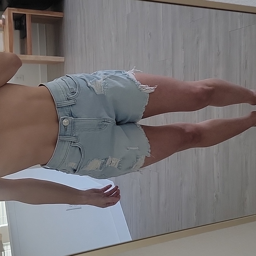 90's boyfriend shorts